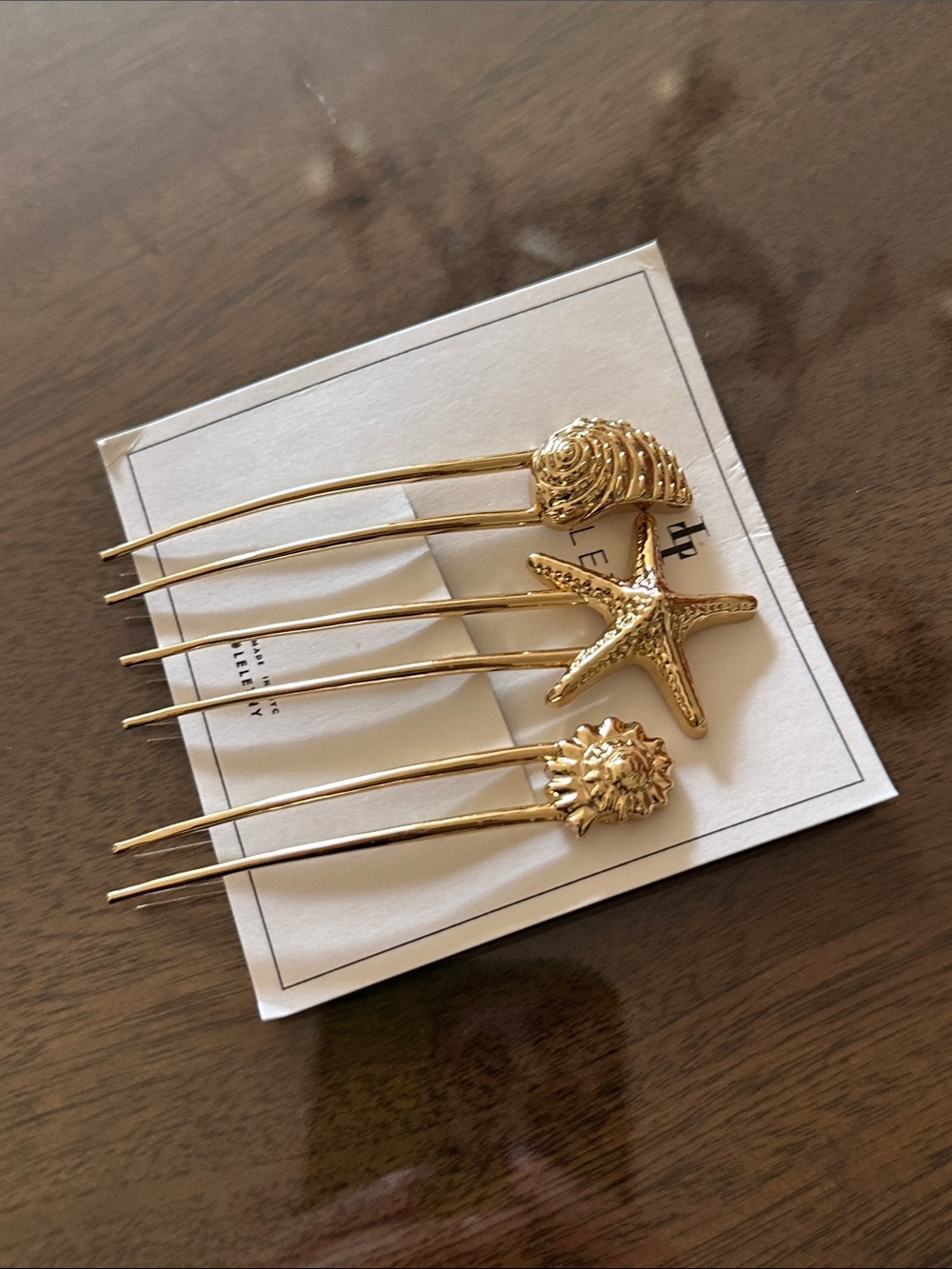 NWT Lelet Seashell Gold Hair Pin Set